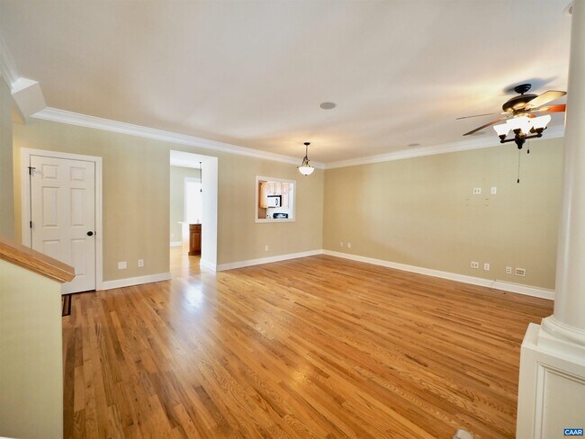 Building Photo - 1638 Hathaway St