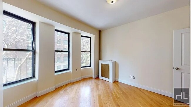 Building Photo - East 12th Street