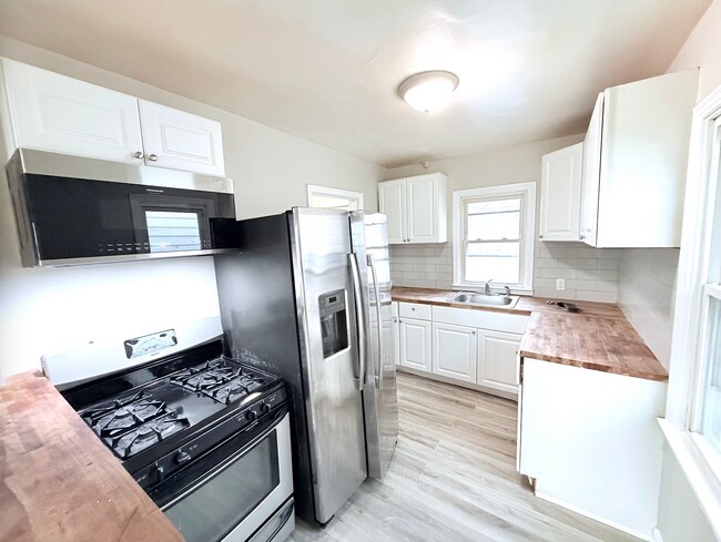 Foto del edificio - 3710 Fletcher Ave