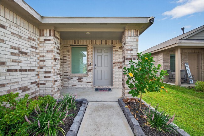Building Photo - 9007 Estes Lks Dr