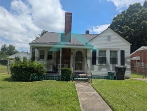 Building Photo - 1309 Carolina St E