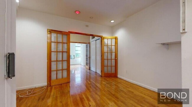 Foto del edificio - 2 bedroom in NEW YORK NY 10003