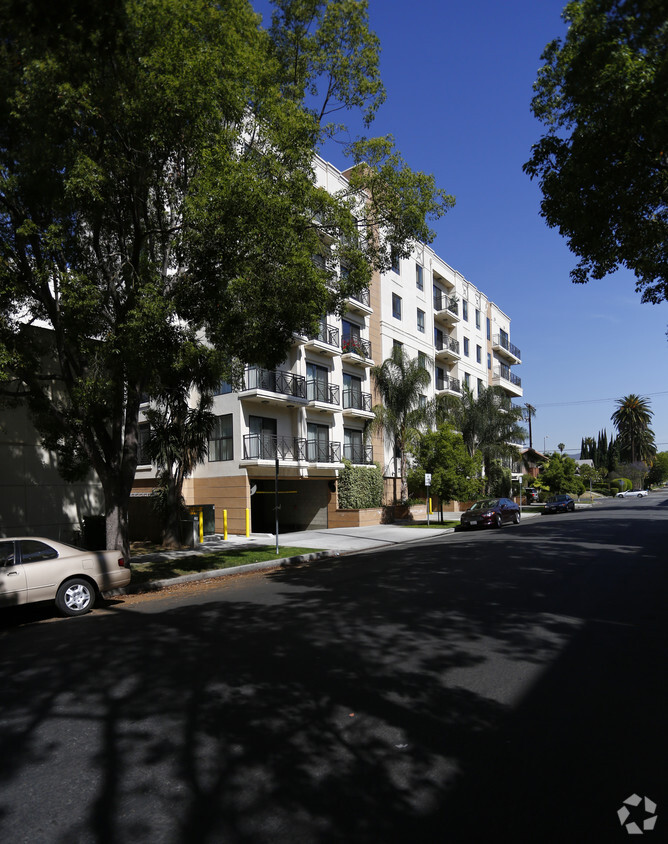 Building Photo - Patio Apartments