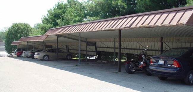 Building Photo - Woodridge Apartments- 1003