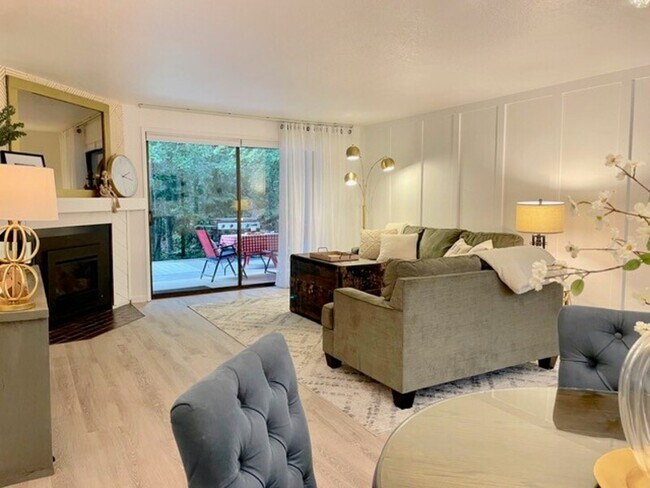 Foto del edificio - 5421 W Fairway Ln