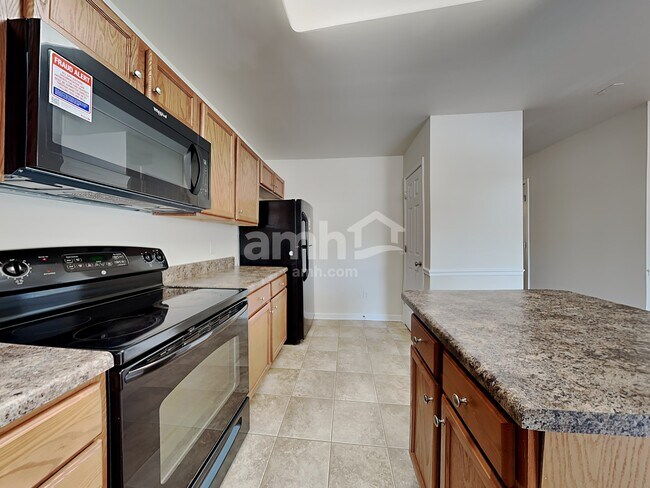 Foto del edificio - 4019 Tarrant Trace Cir