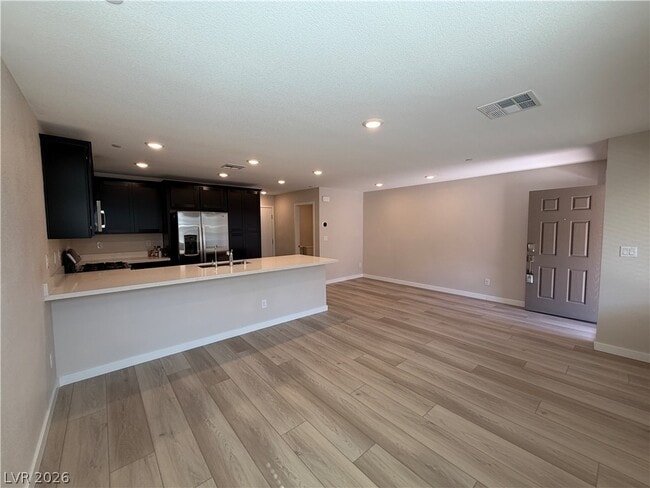Building Photo - 6276 Foxes Dl St