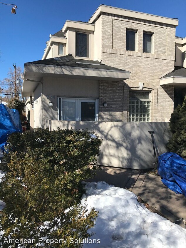 Primary Photo - 2 br, 2.5 bath House - 351 Milwaukee St