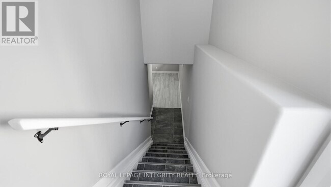 Photo du bâtiment - 1229 Montblanc Cres