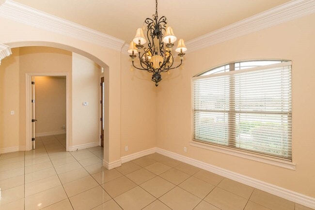 Building Photo - 7 Stonebrook Ct