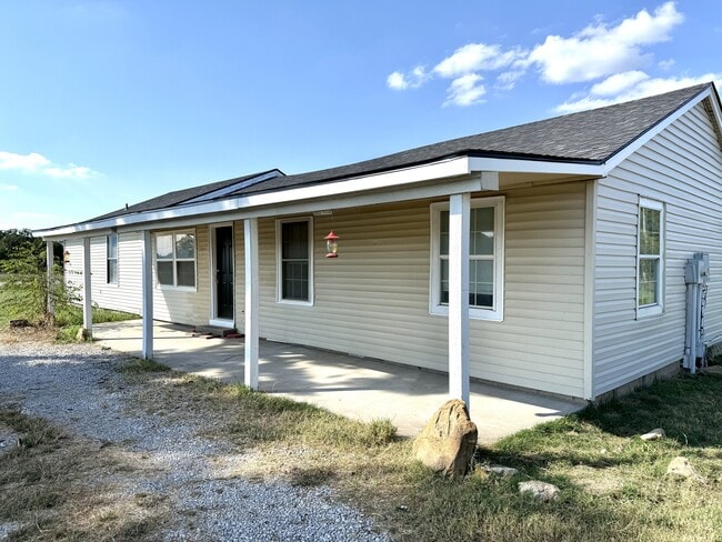 Building Photo - 5566 OK-199