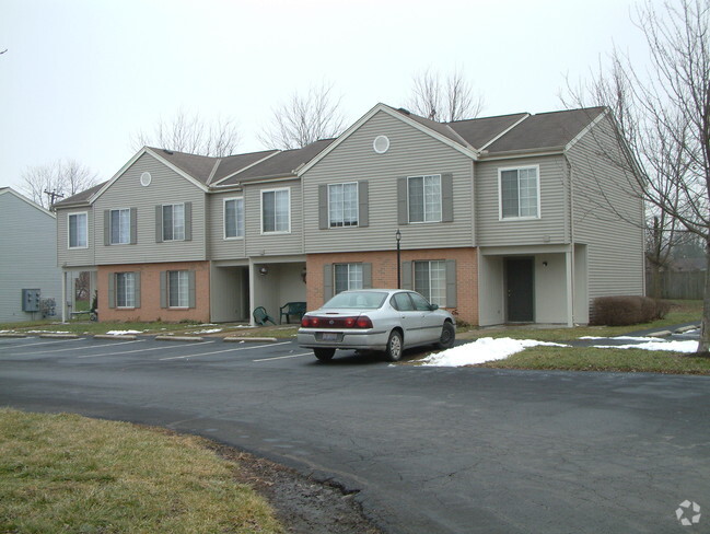 Building Photo - River Pointe Apartments