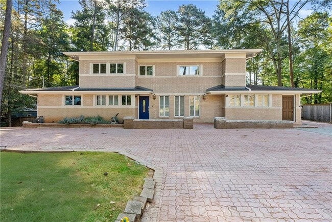 Building Photo - 1495 Spalding Dr