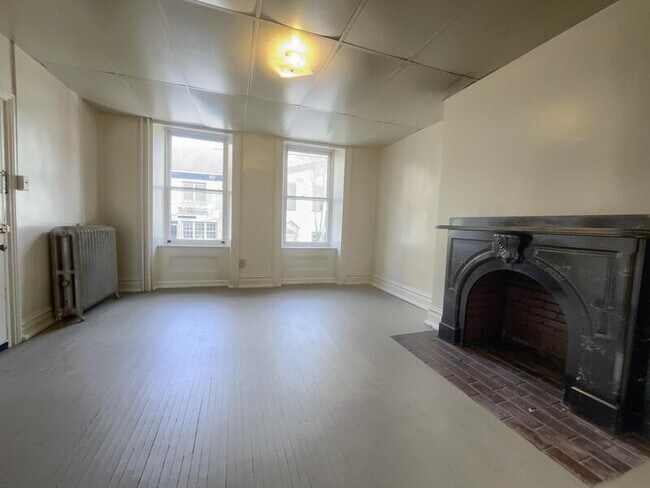 Building Photo - 119 N Potomac St