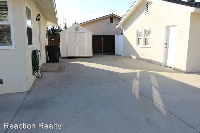 Foto del edificio - 9348 La Vine St