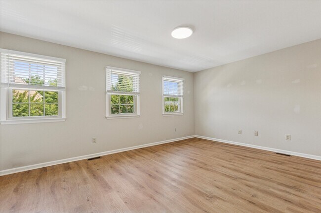 Foto del edificio - 437 Franklin Ct