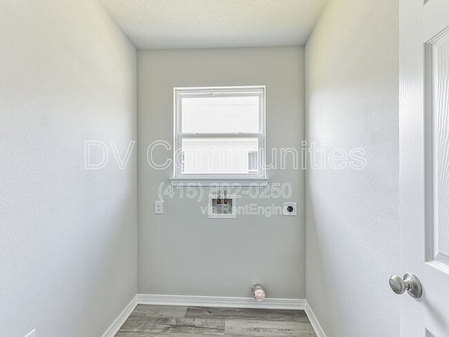 Building Photo - 2888 N 24th Ave