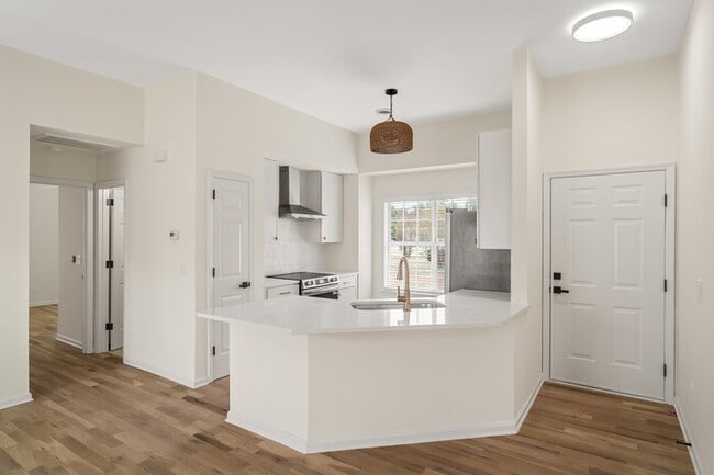 Foto del edificio - 2708 Riverbend Dr