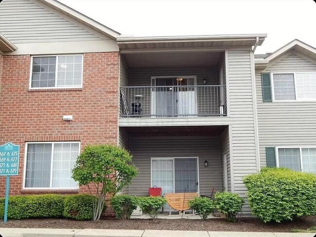 Building Photo - 681 Spring Valley Dr