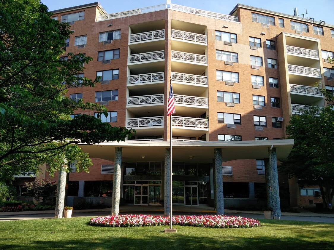 7900 Old York Rd, Elkins Park, PA 19027 Apartments in Elkins Park, PA
