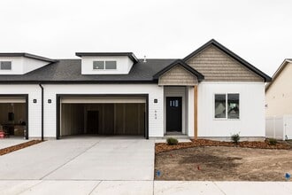 Building Photo - 664 Idaho Ave