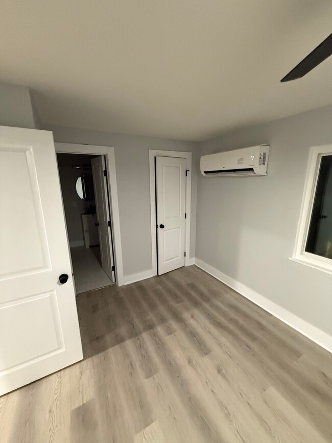 Building Photo - 87 E 4th Ave