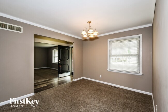 Building Photo - 6 Thornton Abby Rd