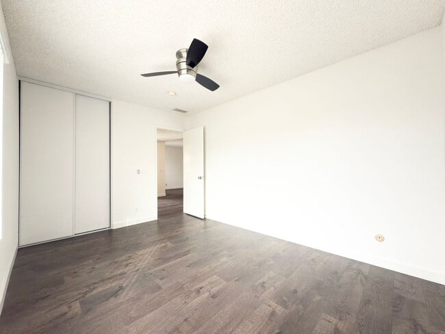 Building Photo - Charming Single-Level Home