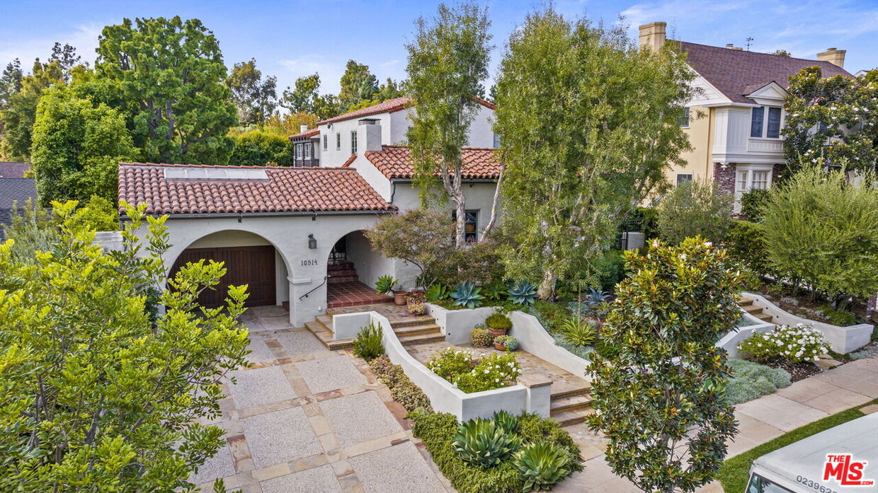 Primary Photo - 10514 Wyton Dr