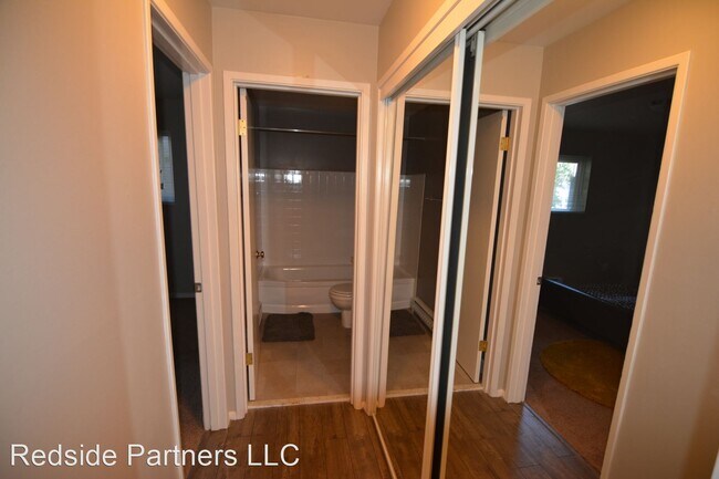 Building Photo - 4700 35th Ave S