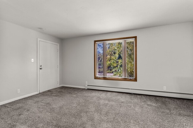 Building Photo - 515 N. 5th Street