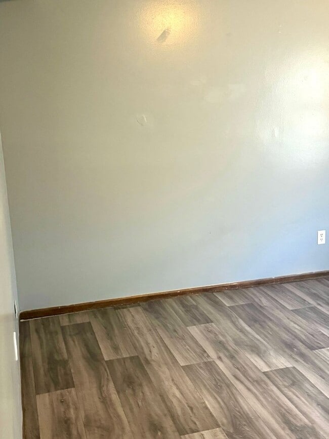Foto del edificio - 8626 Lane Ave