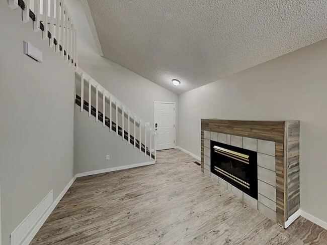 Building Photo - 4531 Forsythe Dr