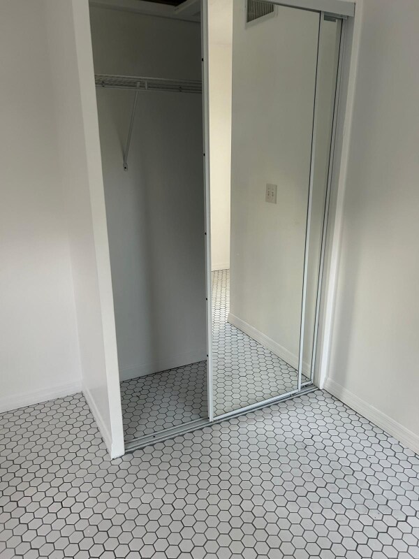 Building Photo - 1709 Furey Dr