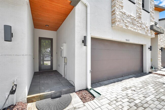 Building Photo - 10463 NW 79th St