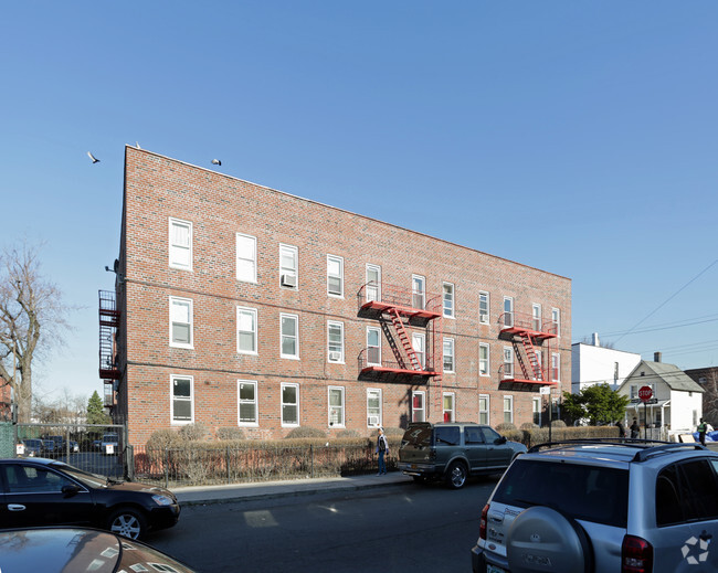 Building Photo - 774 E 225th St