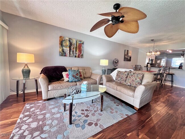 Foto del edificio - 717 Landover Cir