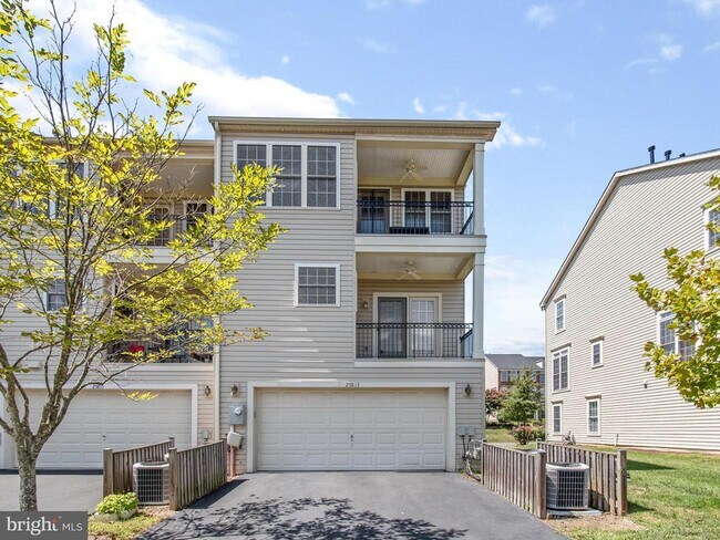 Building Photo - 25813 Mews Terrace