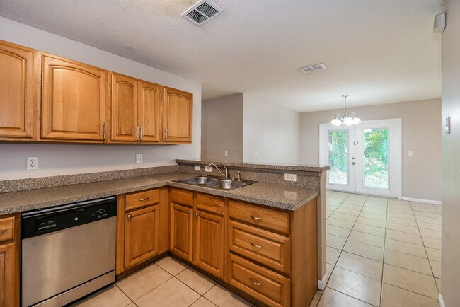 Foto del edificio - 5743 Kinkaid Rd