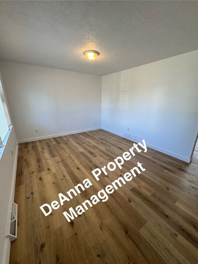 Foto del edificio - 3 Bedroom Single Home Lorain, Oh