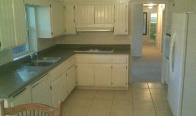Foto del edificio - 3515 NW 11th Avenue PENDING LEASE
