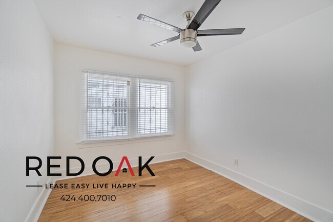 Foto del edificio - ~1 Month FREE~ Lovely Two Bedroom with Spa...