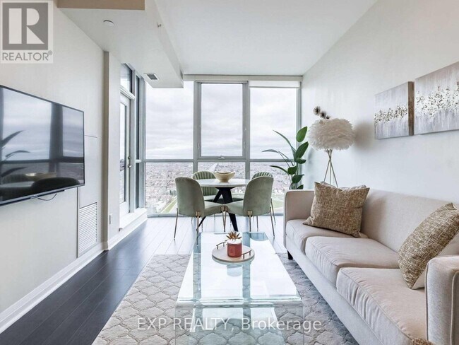 Photo du bâtiment - 75 Eglinton Ave W