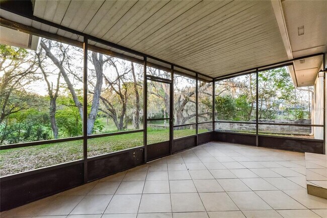 Foto del edificio - 2518 Bon Air Dr