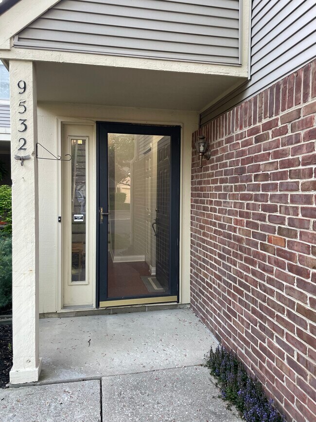 Building Photo - 9532 Aberdare Dr