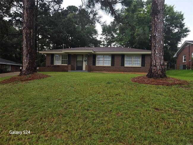 Foto del edificio - 3845 Bienville Rd