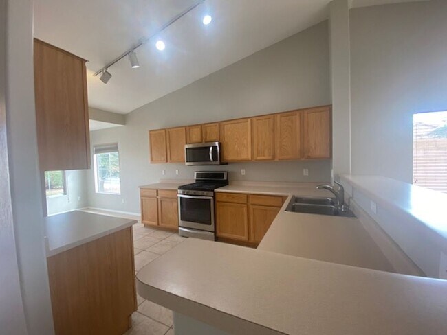 Foto del edificio - SINGLE LEVEL 4 BEDROOM IN GILBERT