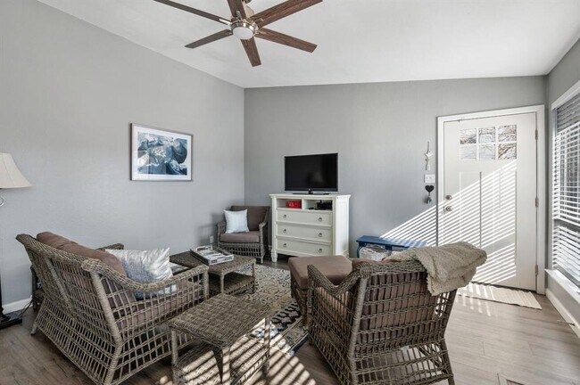 Foto del edificio - 10401 Burmaster Ln