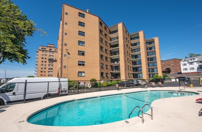 Foto del edificio - 295 Lynn Shore Dr