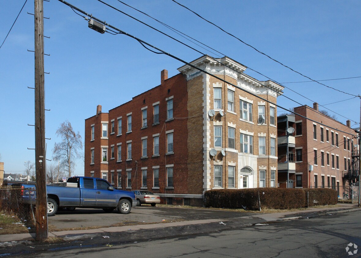 Primary Photo - 12-14 South St